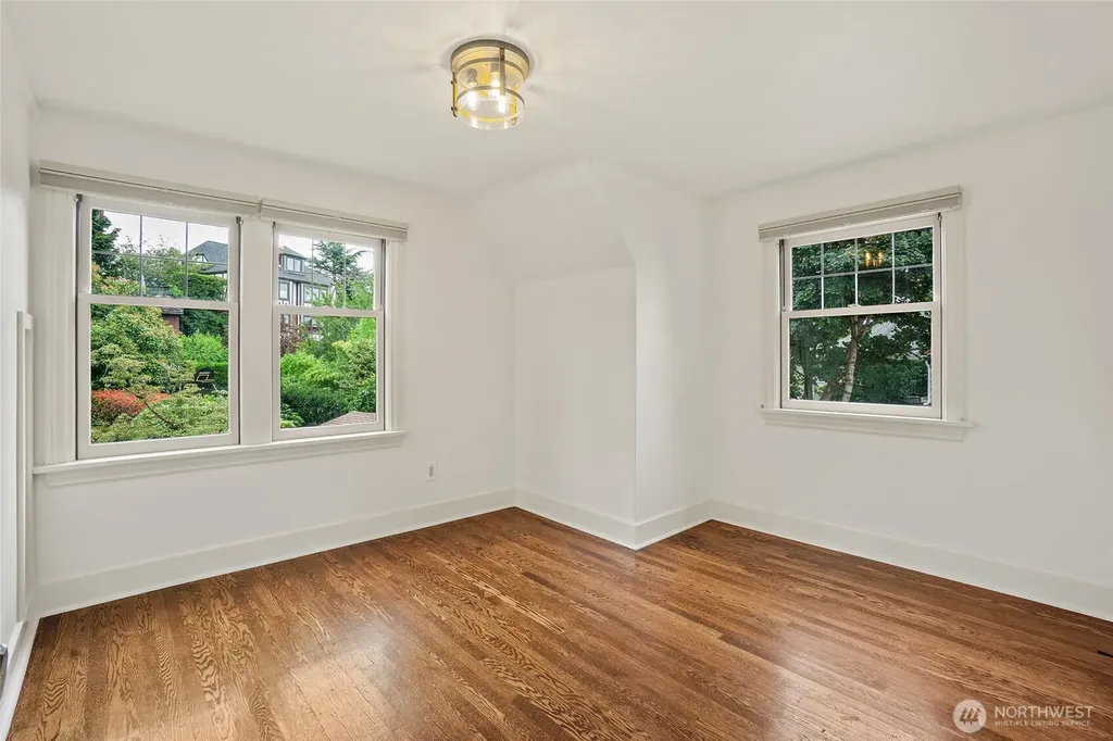 4208 51st Avenue NE Seattle WA 98105