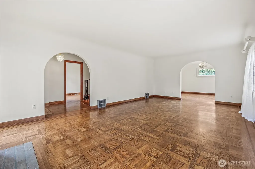 4208 51st Avenue NE Seattle WA 98105