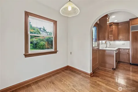 4208 51st Avenue NE Seattle WA 98105