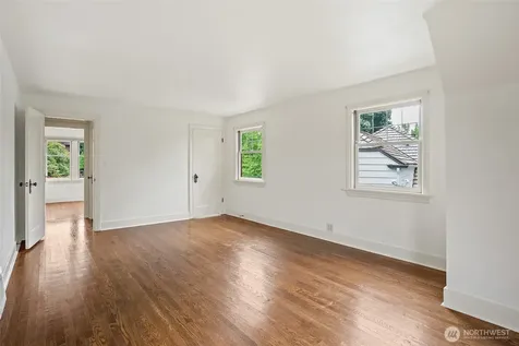 4208 51st Avenue NE Seattle WA 98105