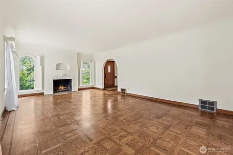 4208 51st Avenue NE Seattle WA 98105