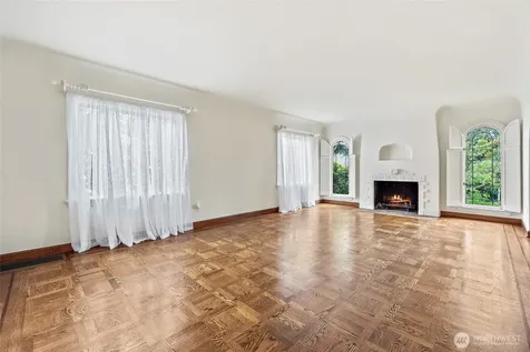 4208 51st Avenue NE Seattle WA 98105