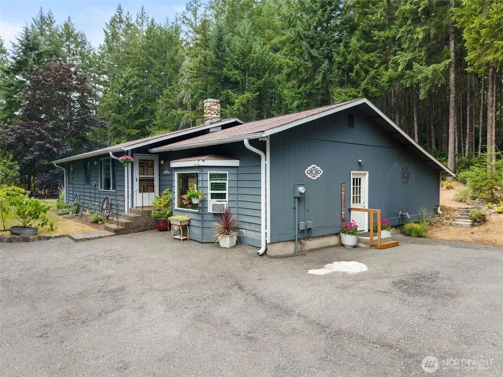 3495 Camp Lane NW Seabeck WA 98380
