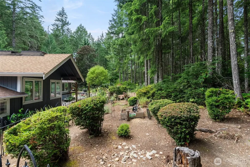 3495 Camp Lane NW Seabeck WA 98380