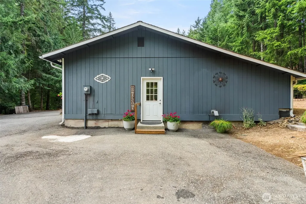3495 Camp Lane NW Seabeck WA 98380