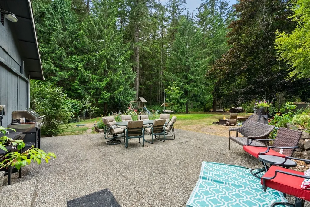 3495 Camp Lane NW Seabeck WA 98380