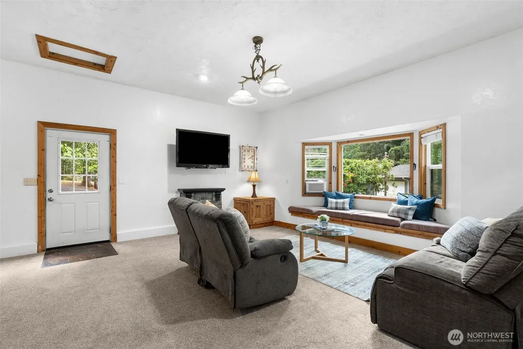 3495 Camp Lane NW Seabeck WA 98380
