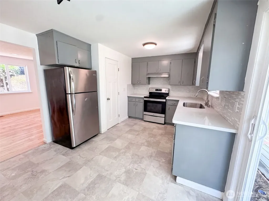 712 141st Street E Tacoma WA 98445