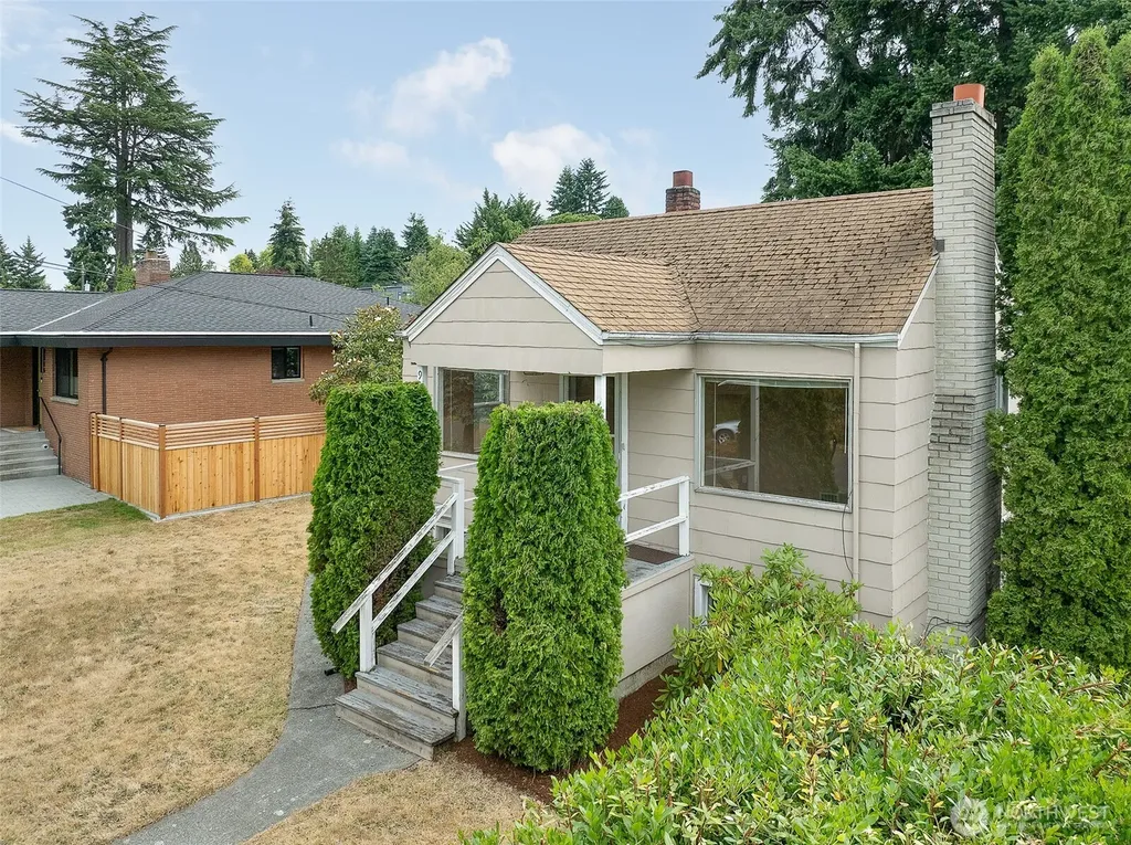 9002 2nd Avenue NE Seattle WA 98115