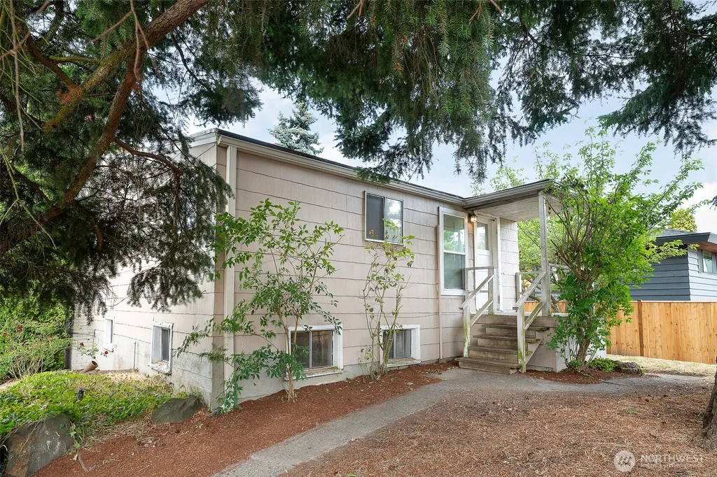 9002 2nd Avenue NE Seattle WA 98115