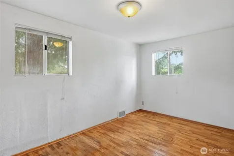 9002 2nd Avenue NE Seattle WA 98115