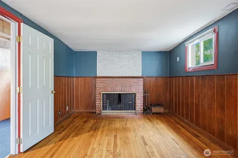 9002 2nd Avenue NE Seattle WA 98115