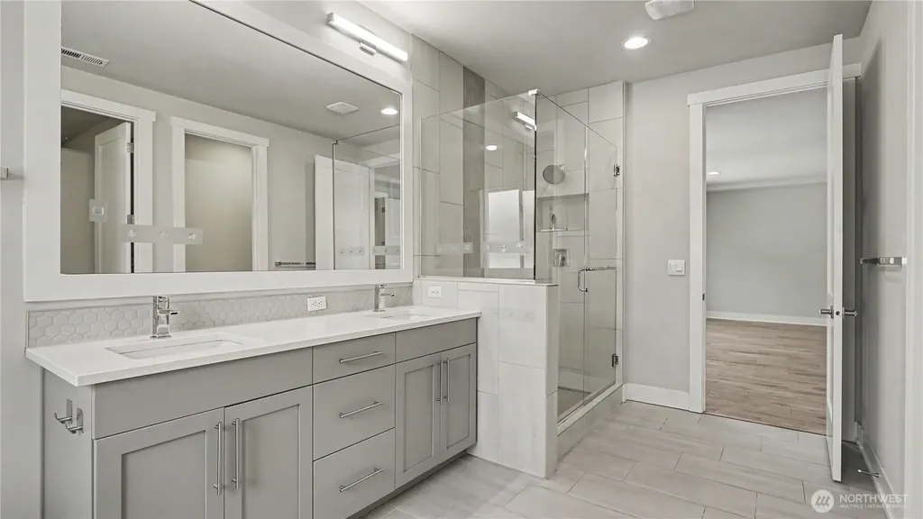 7226 NE 129th Street Kirkland WA 98034
