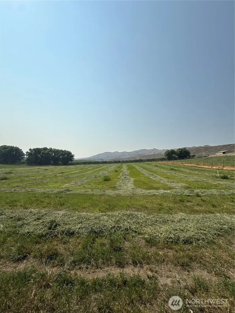 60 Alvarado Road Tonasket WA 98855