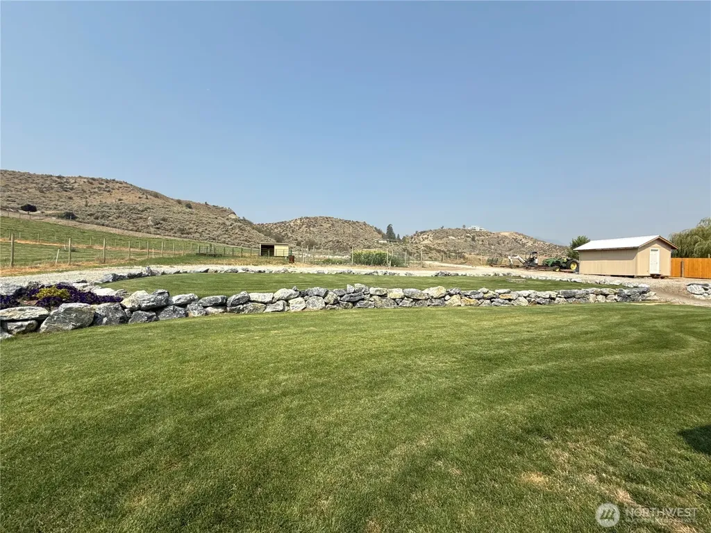 60 Alvarado Road Tonasket WA 98855