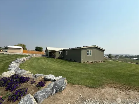 60 Alvarado Road Tonasket WA 98855