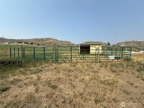 60 Alvarado Road Tonasket WA 98855
