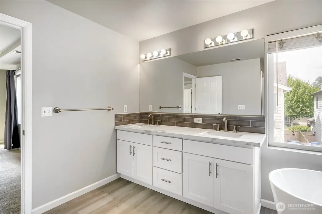 4122 63rd Avenue E Fife WA 98424