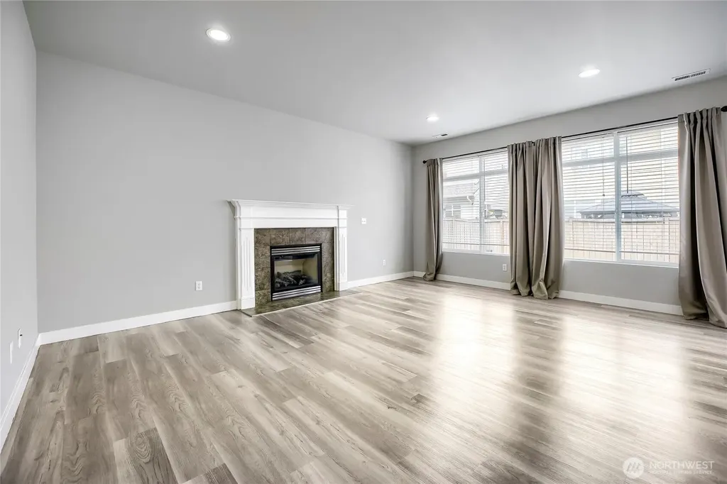 4122 63rd Avenue E Fife WA 98424