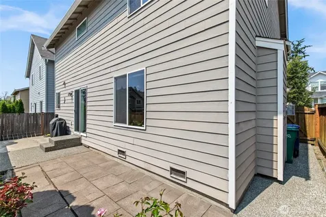 1126 144th Place SW Lynnwood WA 98087