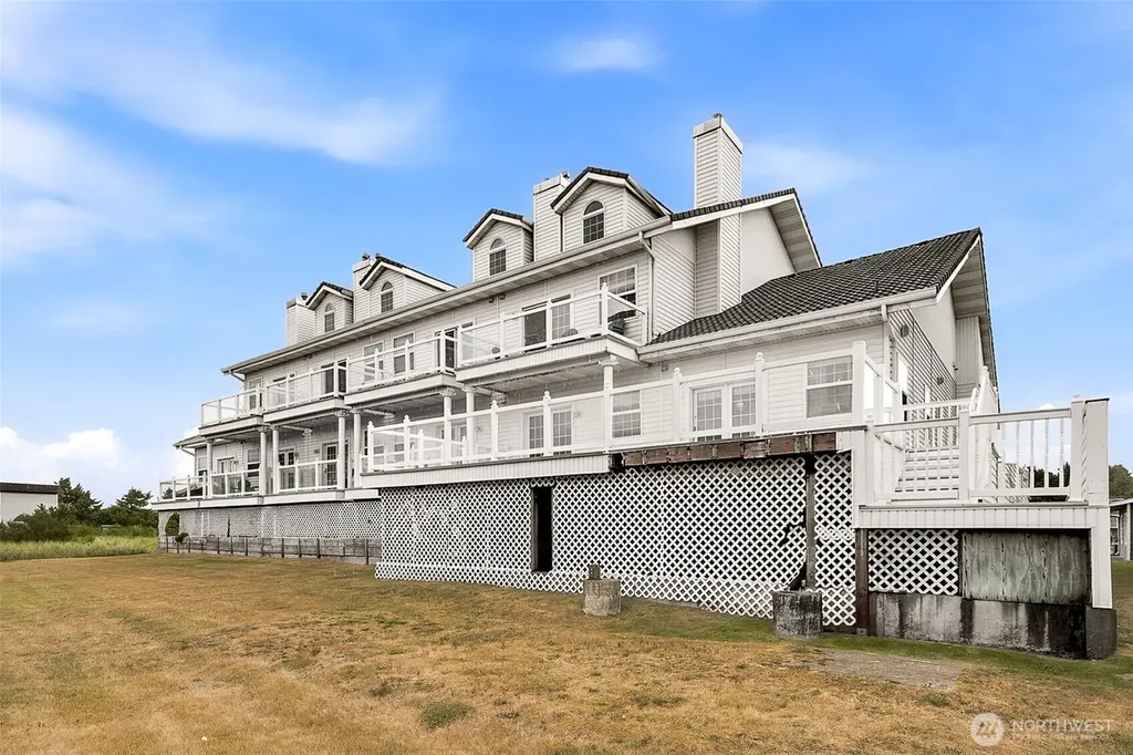 855 Ocean Shores Boulevard NW Ocean Shores WA 98569
