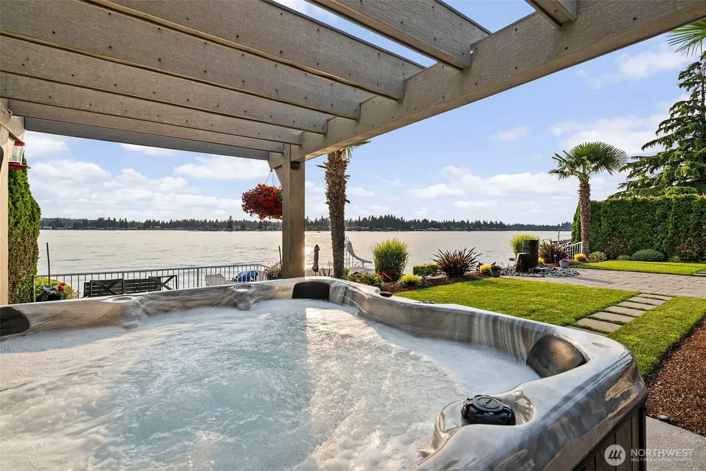 2502 199th Avenue Ct E Lake Tapps WA 98391