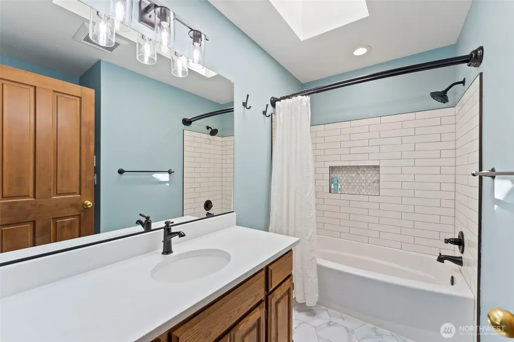 22200 Sweeney Road SE Maple Valley WA 98038