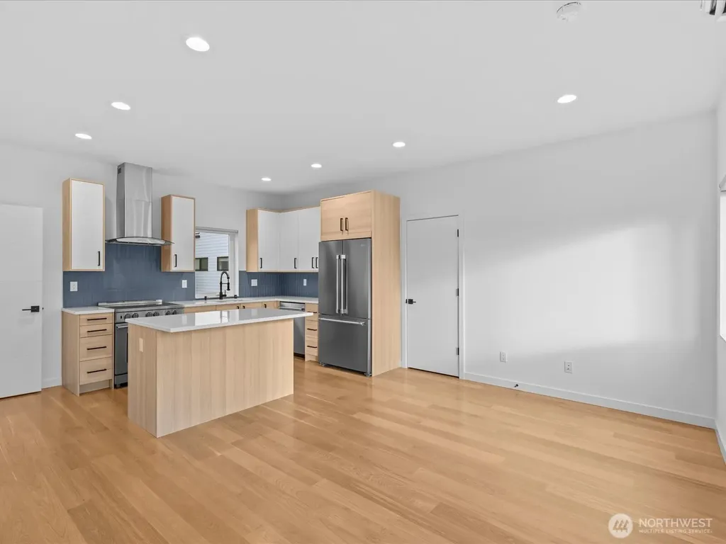 3239 61st Avenue SW Seattle WA 98116