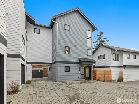 3239 61st Avenue SW Seattle WA 98116