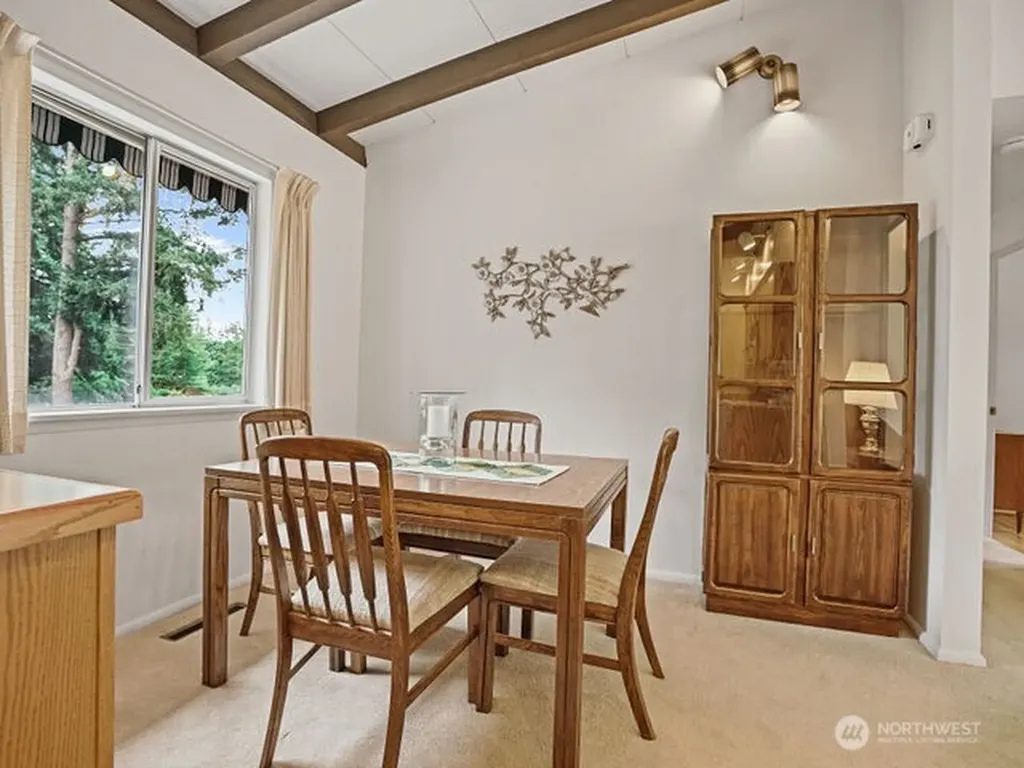 16632 15th Avenue SW Seattle WA 98166