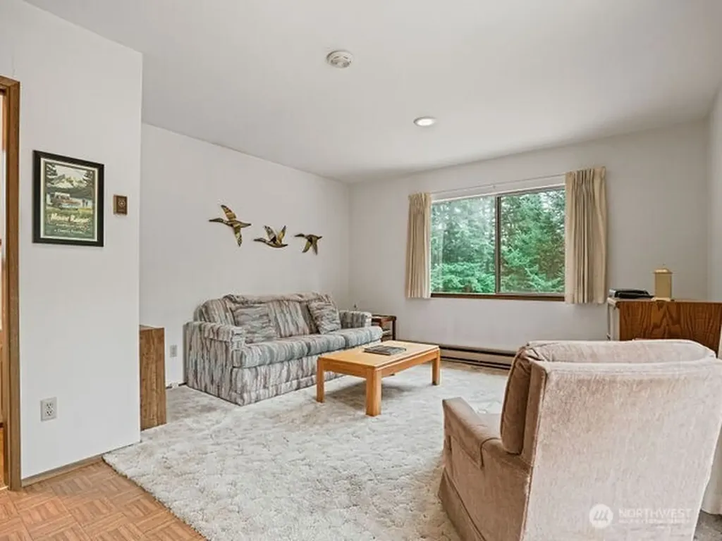 16632 15th Avenue SW Seattle WA 98166