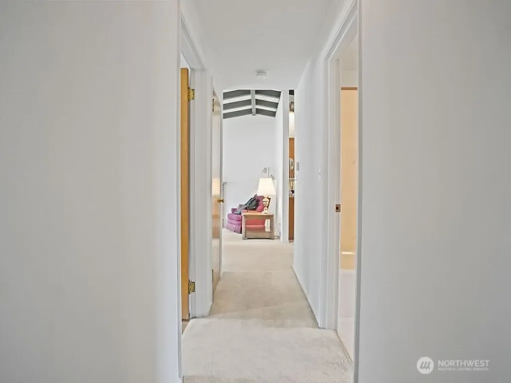 16632 15th Avenue SW Seattle WA 98166