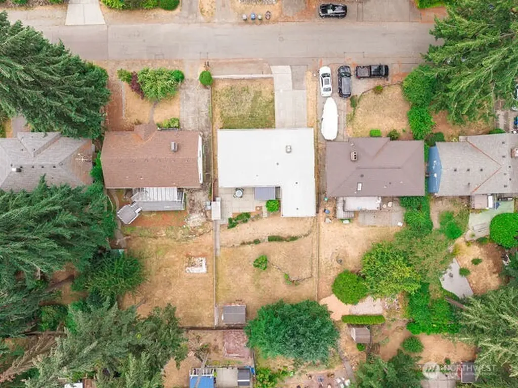 16632 15th Avenue SW Seattle WA 98166