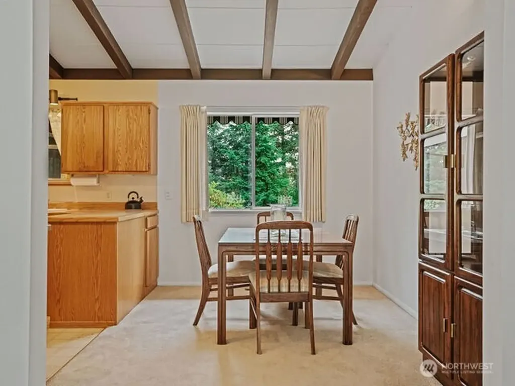 16632 15th Avenue SW Seattle WA 98166