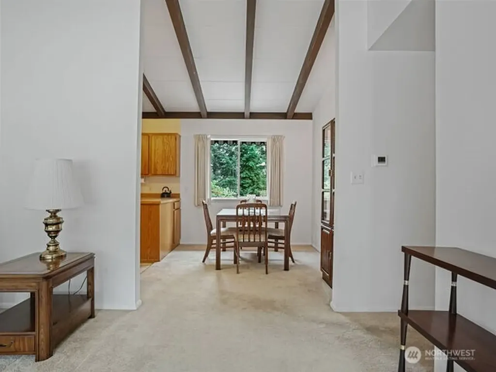 16632 15th Avenue SW Seattle WA 98166