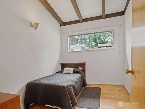 16632 15th Avenue SW Seattle WA 98166