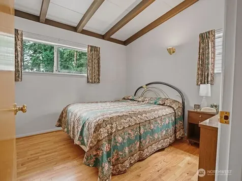 16632 15th Avenue SW Seattle WA 98166