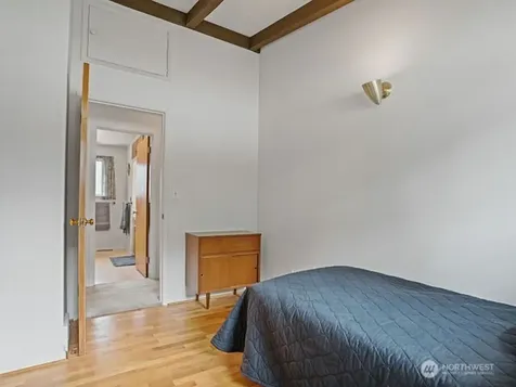 16632 15th Avenue SW Seattle WA 98166