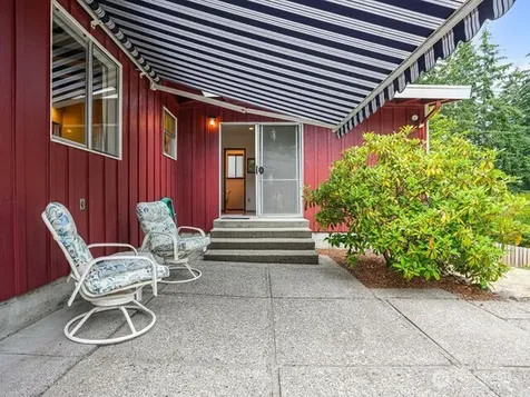 16632 15th Avenue SW Seattle WA 98166