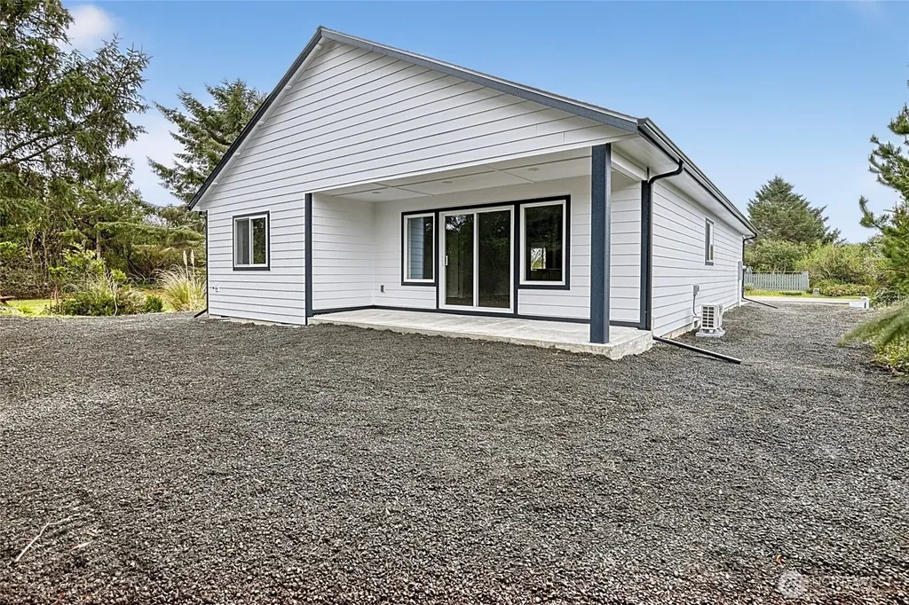 130 Glover Court NE Ocean Shores WA 98569