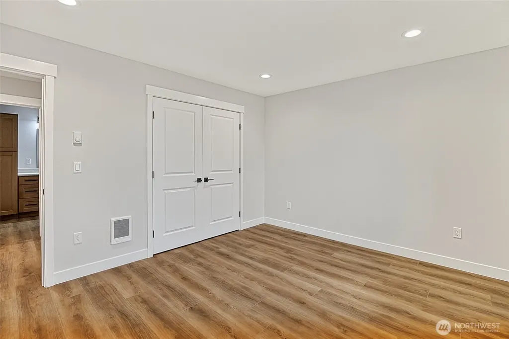 130 Glover Court NE Ocean Shores WA 98569