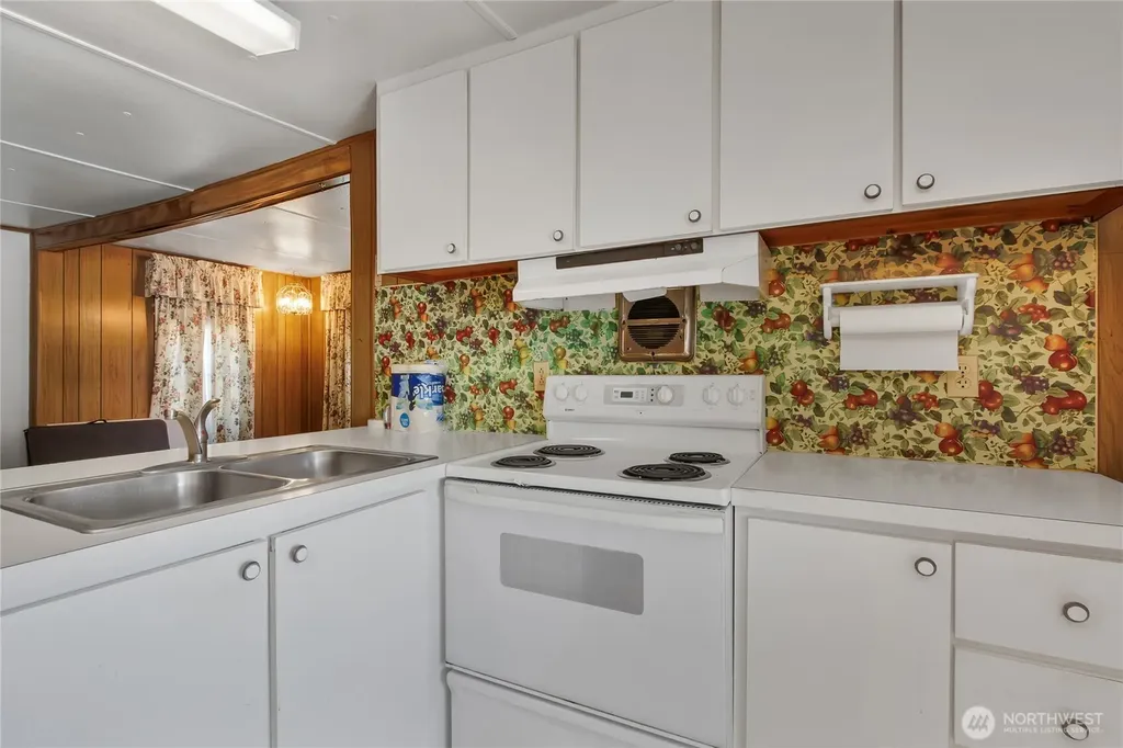 22034 SE 272nd Place Maple Valley WA 98038