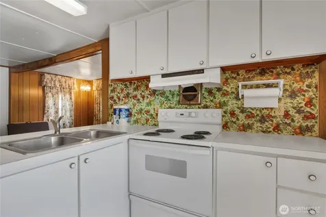 22034 SE 272nd Place Maple Valley WA 98038