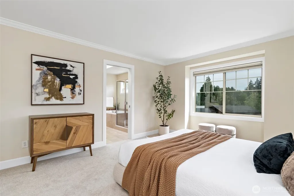 9541 Slater Avenue NE Kirkland WA 98033