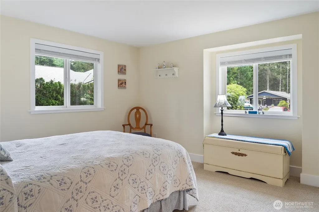 260 N Mount Christie Drive Hoodsport WA 98548