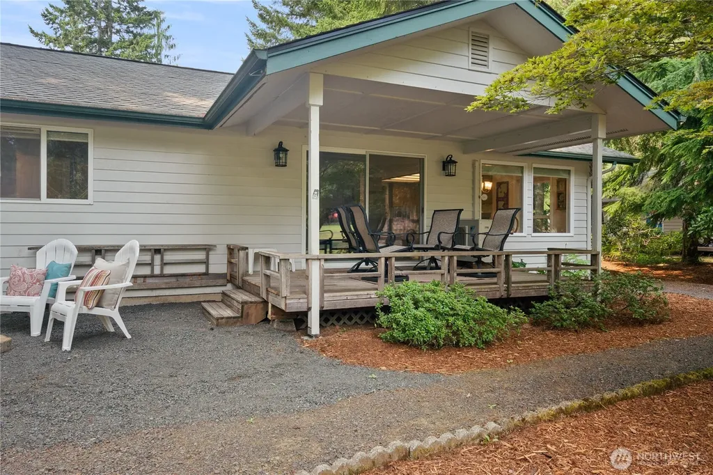 260 N Mount Christie Drive Hoodsport WA 98548