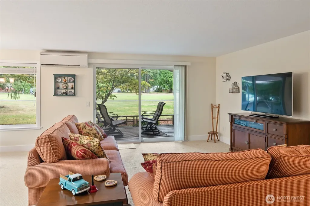 260 N Mount Christie Drive Hoodsport WA 98548