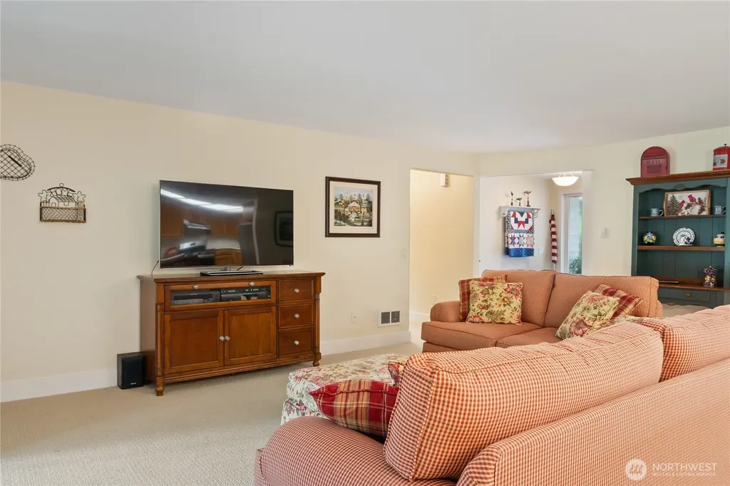 260 N Mount Christie Drive Hoodsport WA 98548