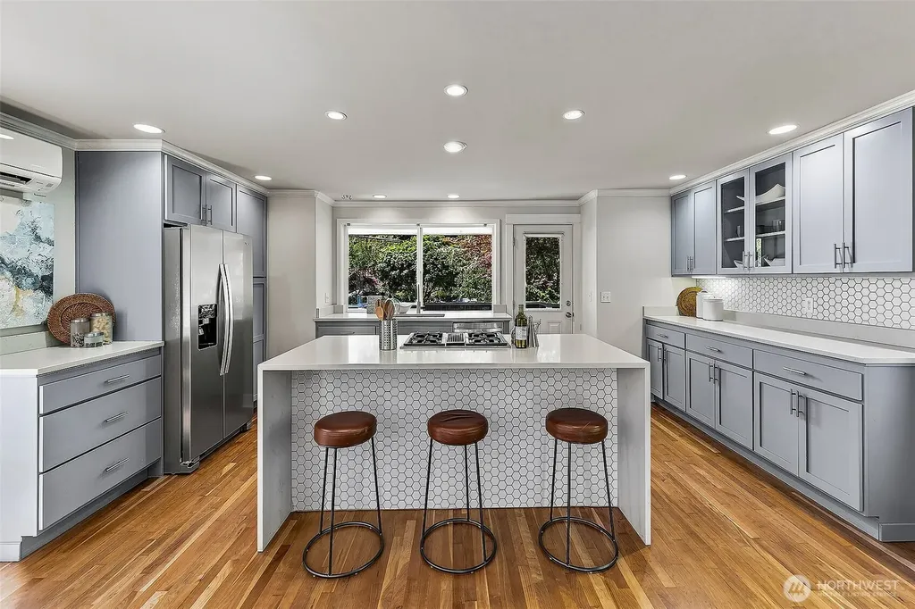 4518 49th Avenue S Seattle WA 98118