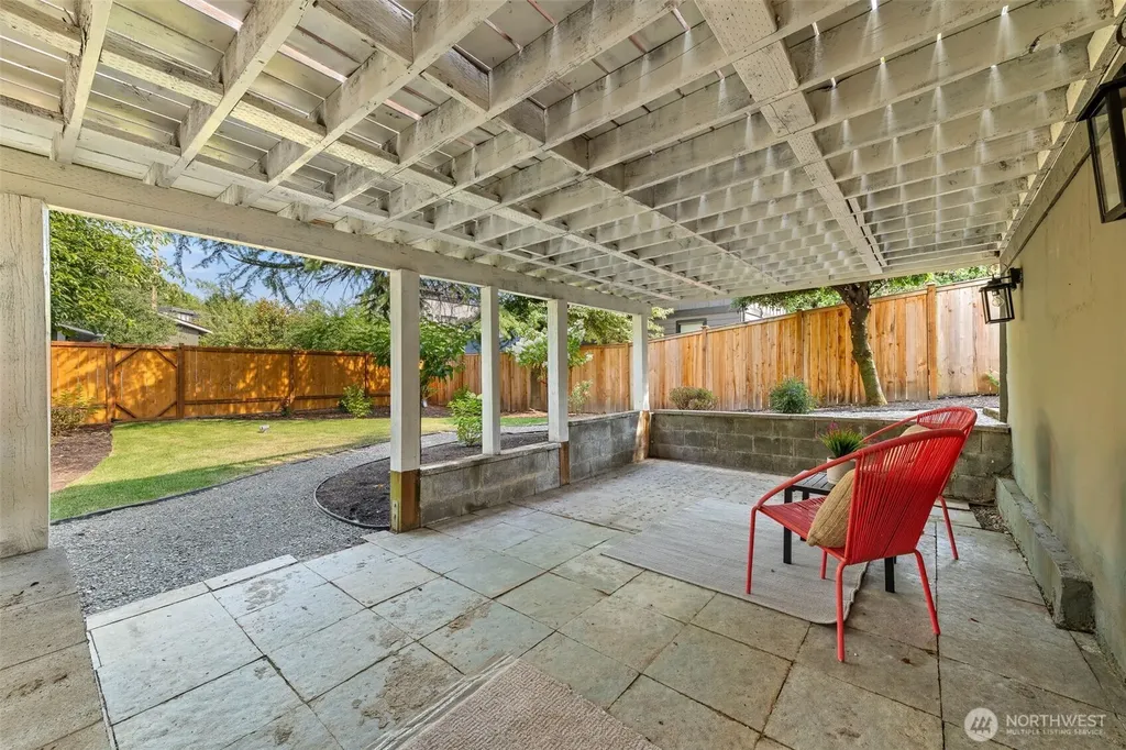 520 30th Avenue E Seattle WA 98112